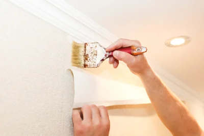 Pose de papier peint à Toges — revêtements muraux et toiles de verre